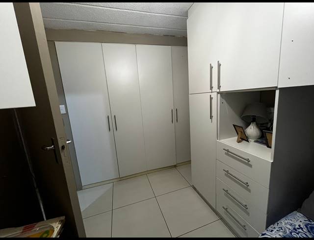 2 BEDROOM SECTIONAL TITLE FOR SALE IN RAVENSWOOD